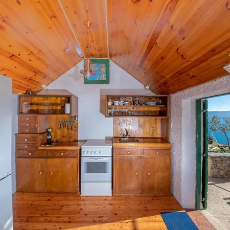 Robinson House Galisnjak Bol