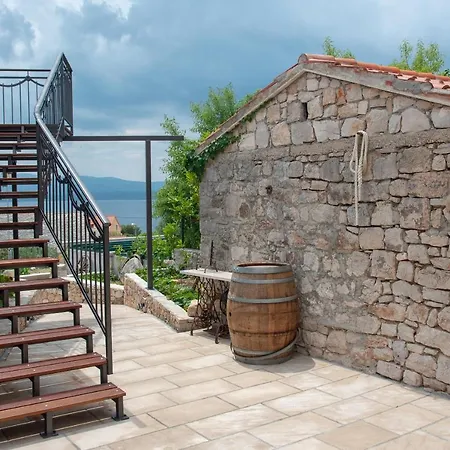Robinson House Galisnjak Casa vacanze *